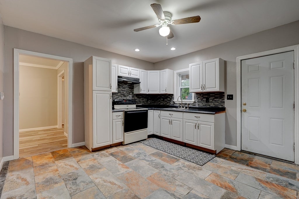 51 View St, Holyoke, MA, 51 View St, Holyoke, MA Photo #11