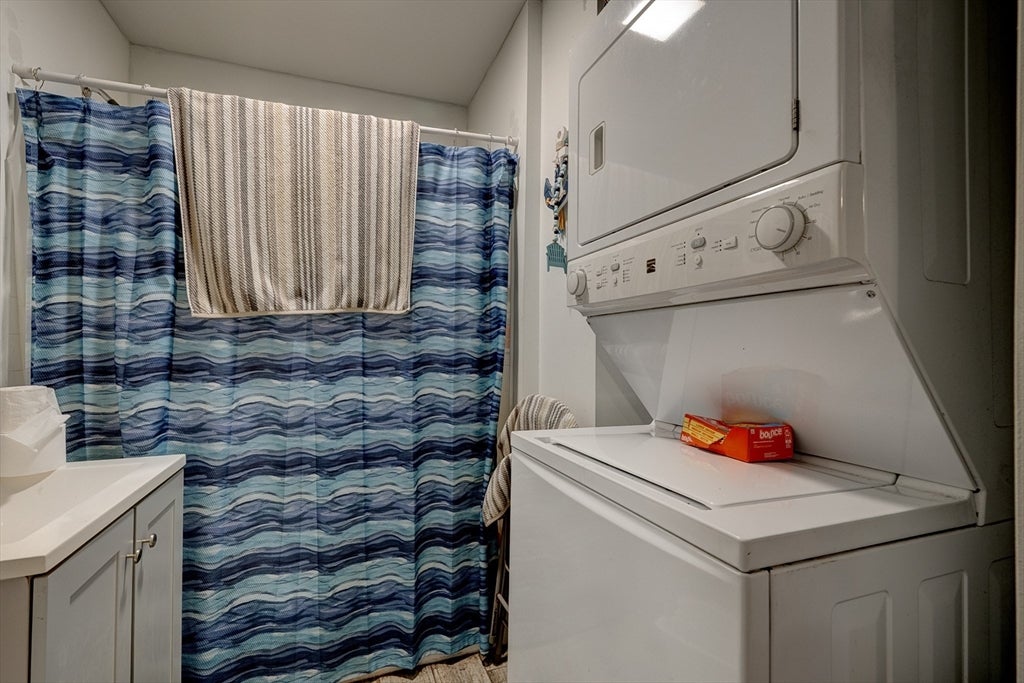 51 View St, Holyoke, MA, 51 View St, Holyoke, MA Photo #15