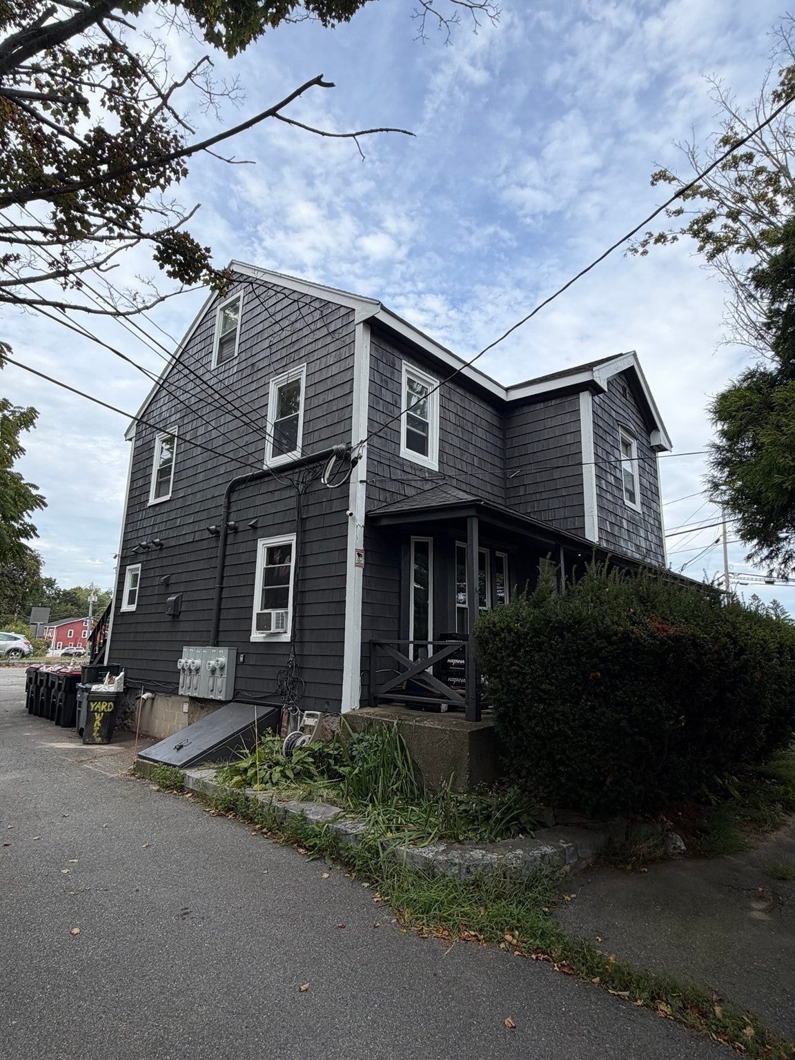 847 Pearl St