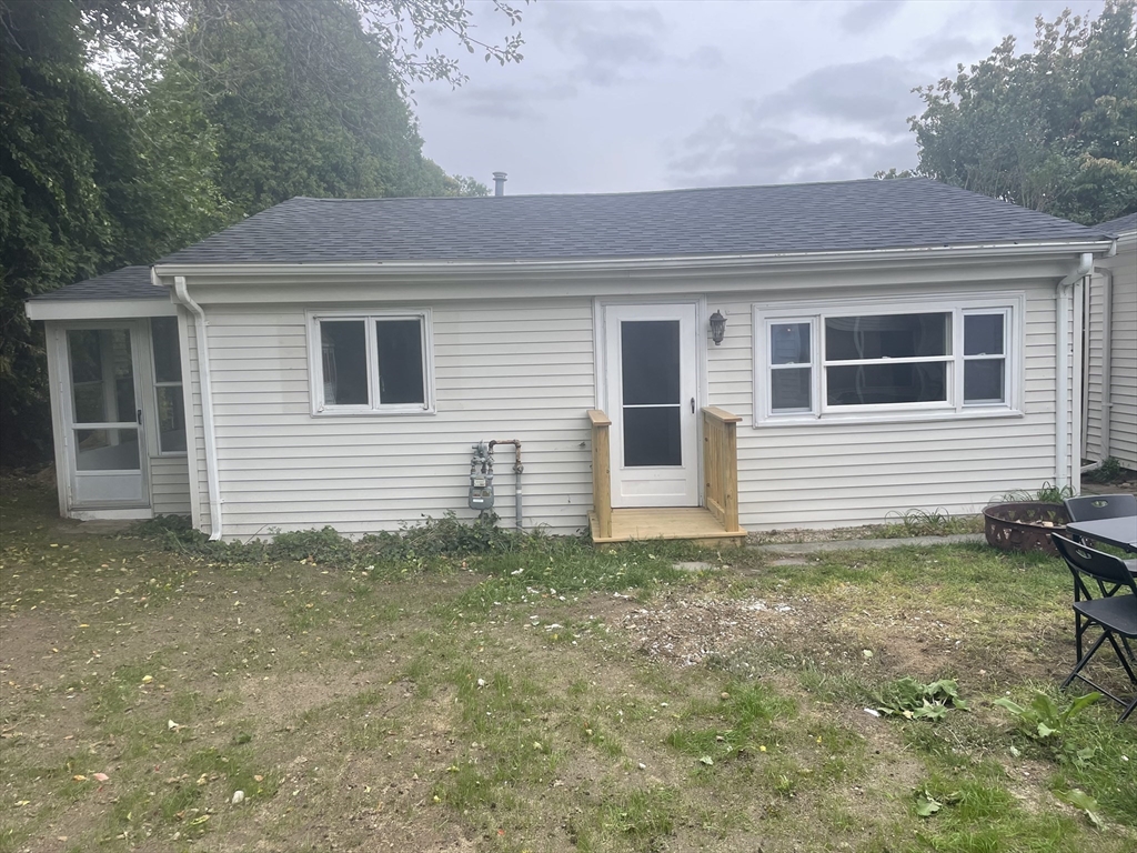 6 Eddy St, Fairhaven, MA Photo #2