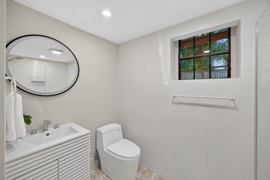 21 Brewster Street, Provincetown, MA, 21 Brewster Street, Provincetown, MA Photo #38