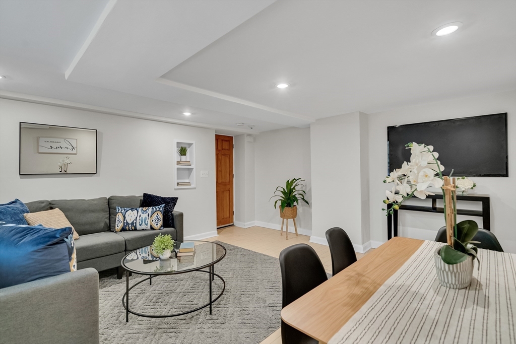 10 Shepard St 2