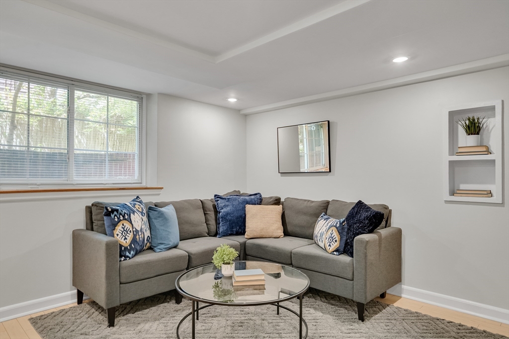10 Shepard St 2