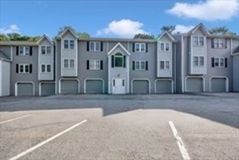124 Tennis Plaza Rd 40 Dracut MA 01826