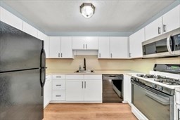 124 Tennis Plaza Rd 40