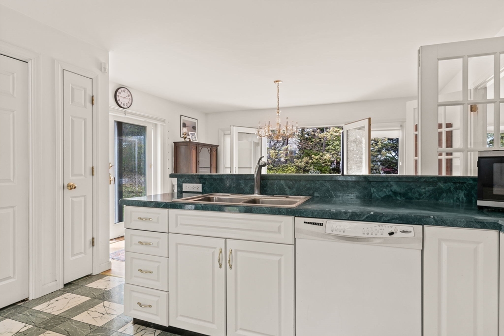 Chatham, Massachusetts 02650, United States, 3 Bedrooms Bedrooms, ,3 BathroomsBathrooms,Residential,Active,134406