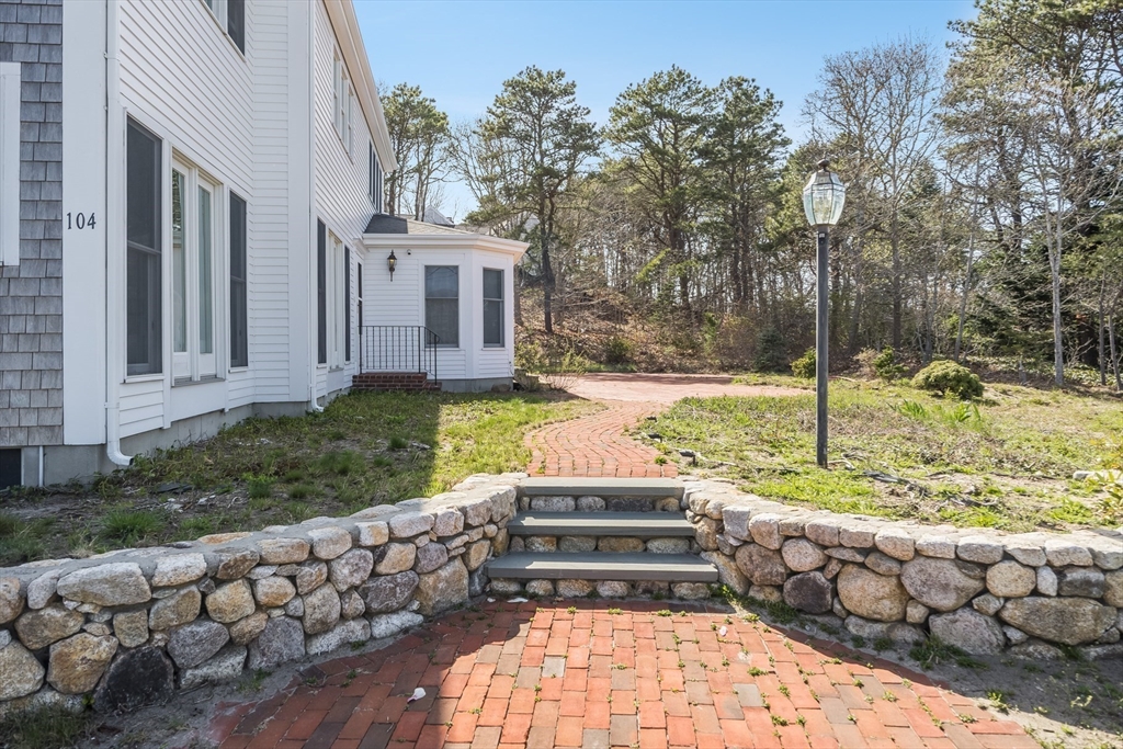 Chatham, Massachusetts 02650, United States, 3 Bedrooms Bedrooms, ,3 BathroomsBathrooms,Residential,Active,134406