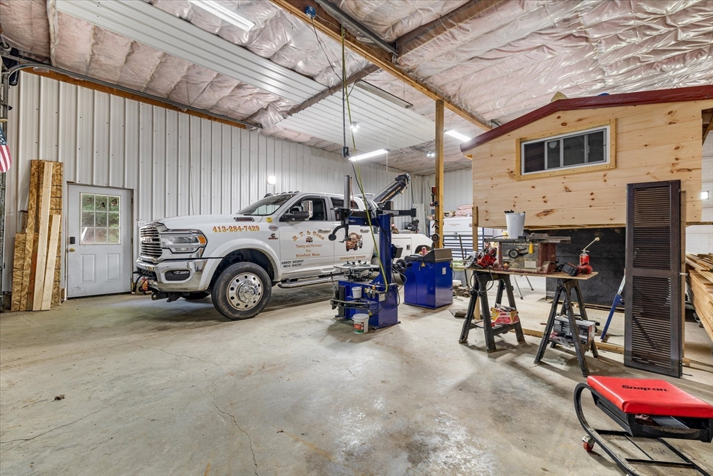 8 Oakwood Rd, Brimfield, MA Photo #24