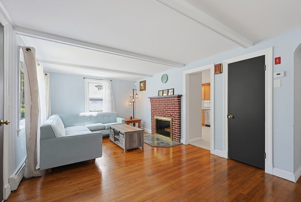 22 Harriss Ct