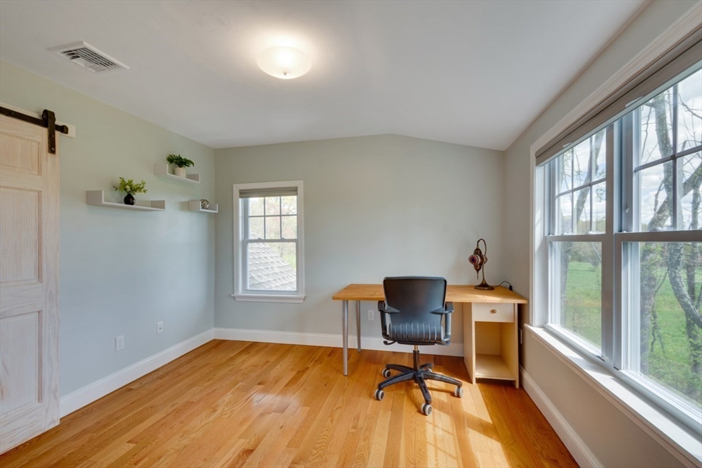 3 Walters Dr, Oxford, MA Photo #23
