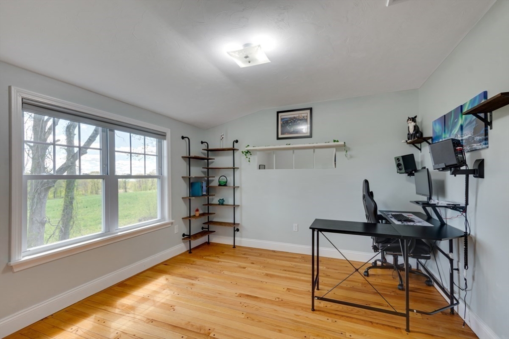 3 Walters Dr, Oxford, MA Photo #24