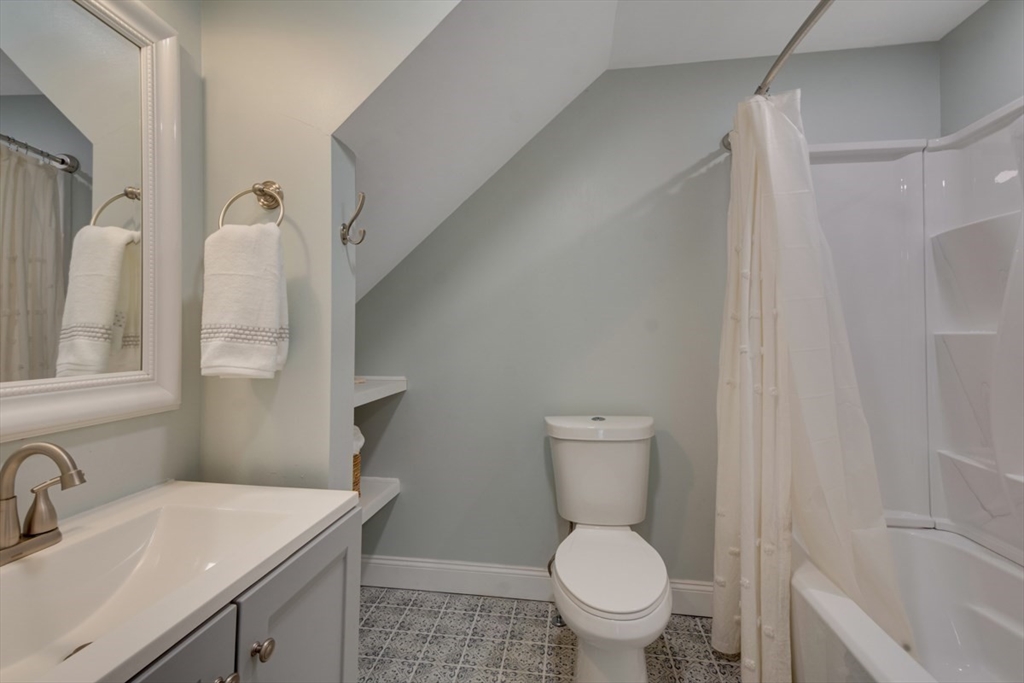 3 Walters Dr, Oxford, MA Photo #25