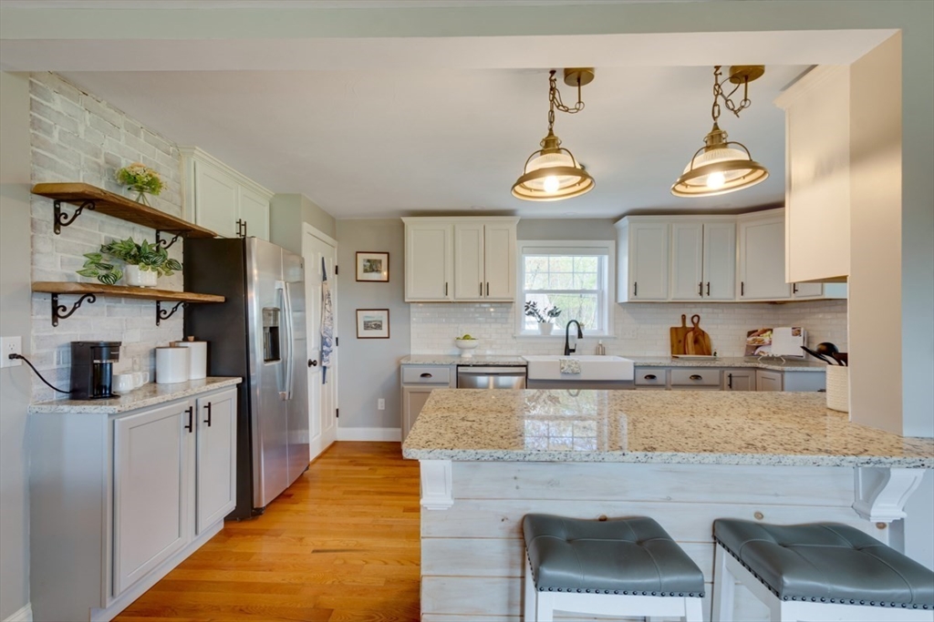 3 Walters Dr, Oxford, MA Photo #11