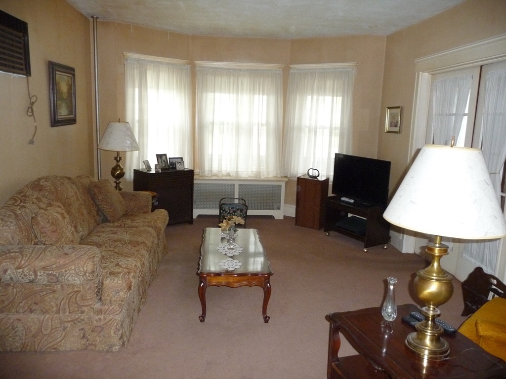 103 Westminster Ave, Watertown, MA Photo #4