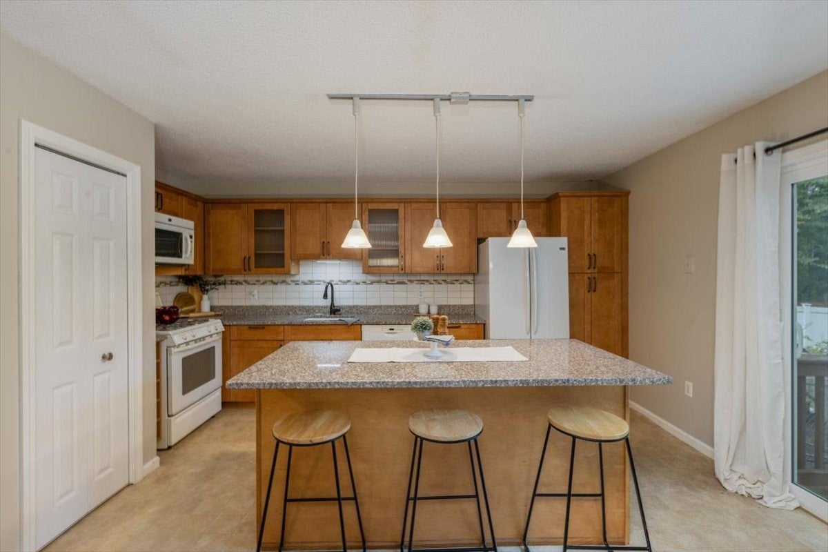 22 Riverbank Circle #22, Haverhill, MA Photo #13