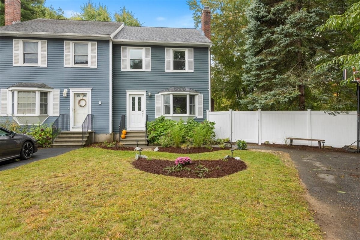 Photo of 22 Riverbank Circle, Haverhill, MA