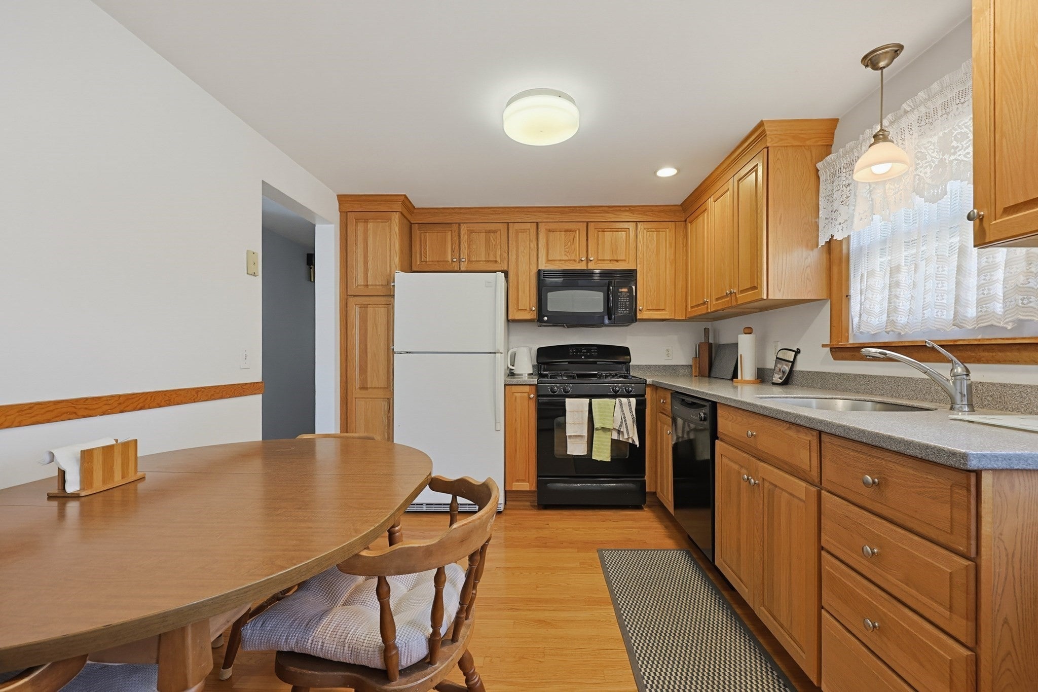 10 Meyer St, Boston, MA Photo #5