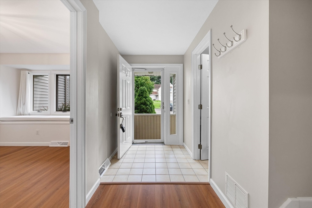 2205 Boston Rd C25