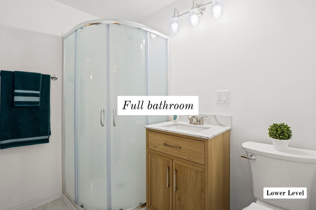 Boston, Massachusetts 02128, United States, 3 Bedrooms Bedrooms, ,3 BathroomsBathrooms,Residential,Active,232917