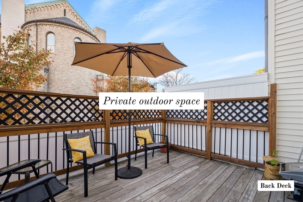 Boston, Massachusetts 02128, United States, 3 Bedrooms Bedrooms, ,3 BathroomsBathrooms,Residential,Active,232917