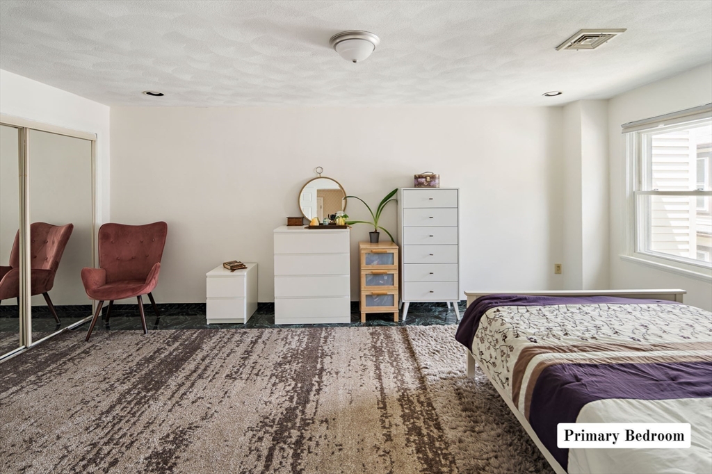 Boston, Massachusetts 02128, United States, 3 Bedrooms Bedrooms, ,3 BathroomsBathrooms,Residential,Active,232917