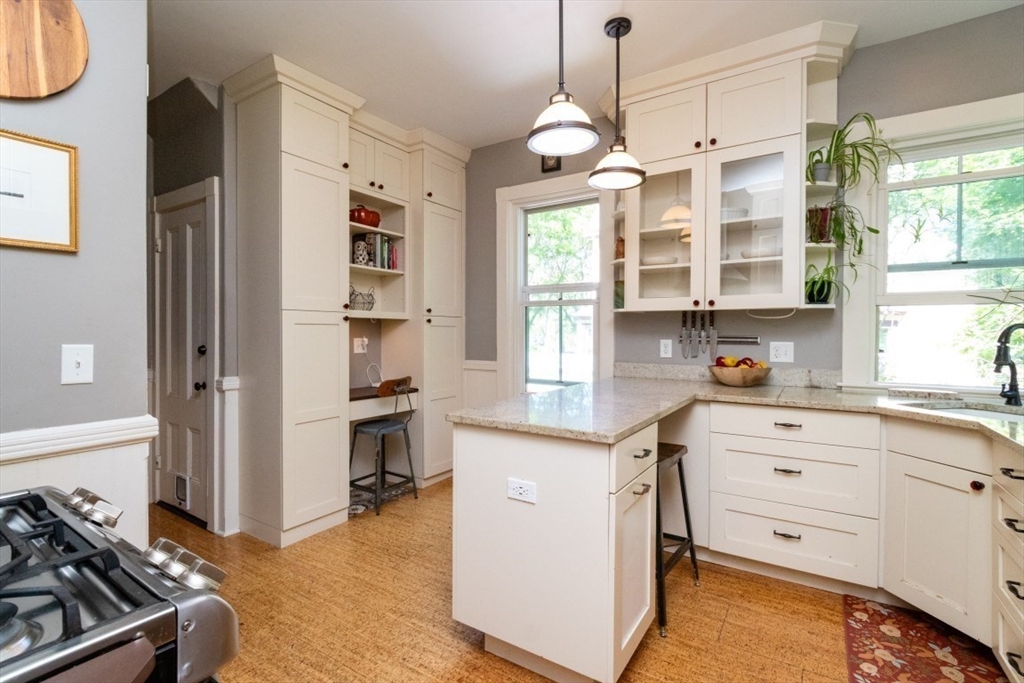 40 Ivory St