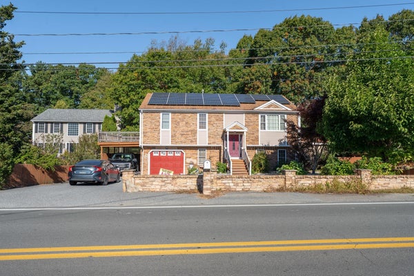 769 NEW PLAINVILLE RD, NEW BEDFORD, MA 02745 - Image f292a42eab75ecc631b7b1f00e85177a/2891297249
