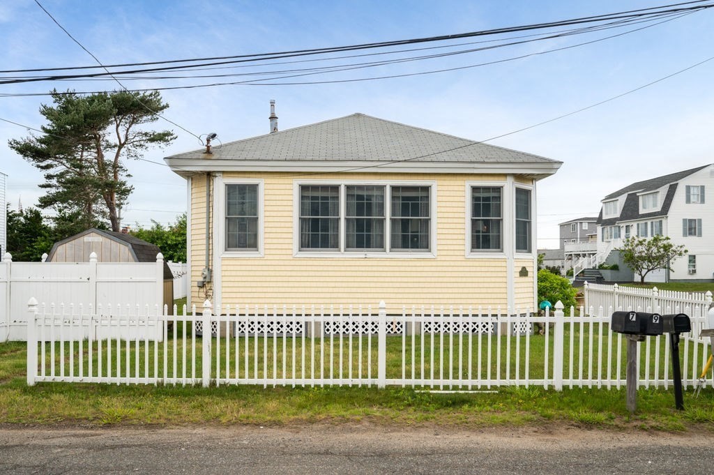 1 Carter Avenue