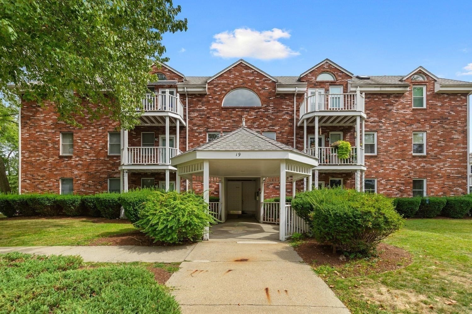19 Paris St #203, Medford, MA, 19 Paris St #203, Medford, MA Photo #21