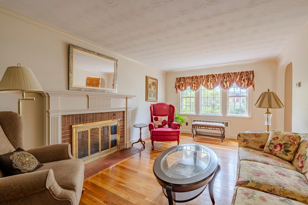 8 Carlson Circle