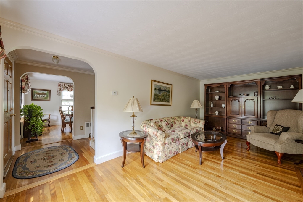 8 Carlson Circle