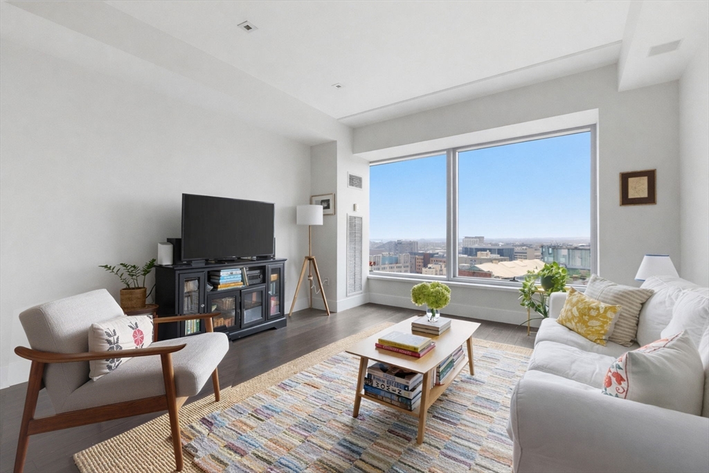 110 Stuart Street 20A