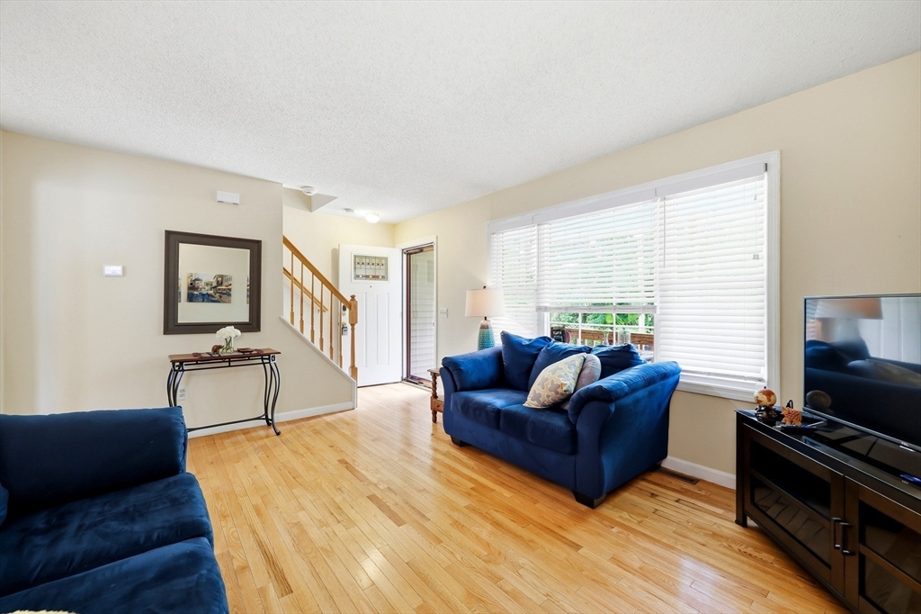 189 Seymour Ave