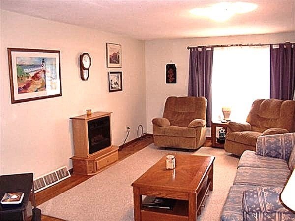 32 Hilltop Ln 2