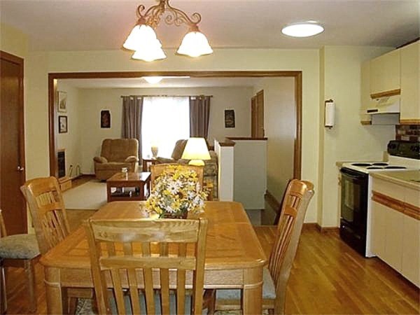 32 Hilltop Ln 2