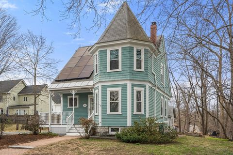 58 Church St Chelmsford MA 01863