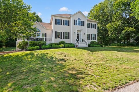 25 Stelyani Dr Haverhill MA 01835