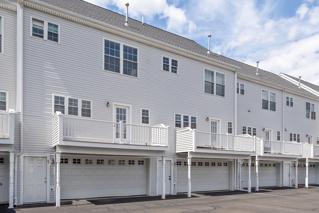 99 Myrtle St 99