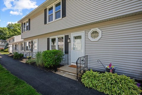 Photo of 270 Sunderland Rd #65, Worcester, MA 01604 (MLS # 73536098)