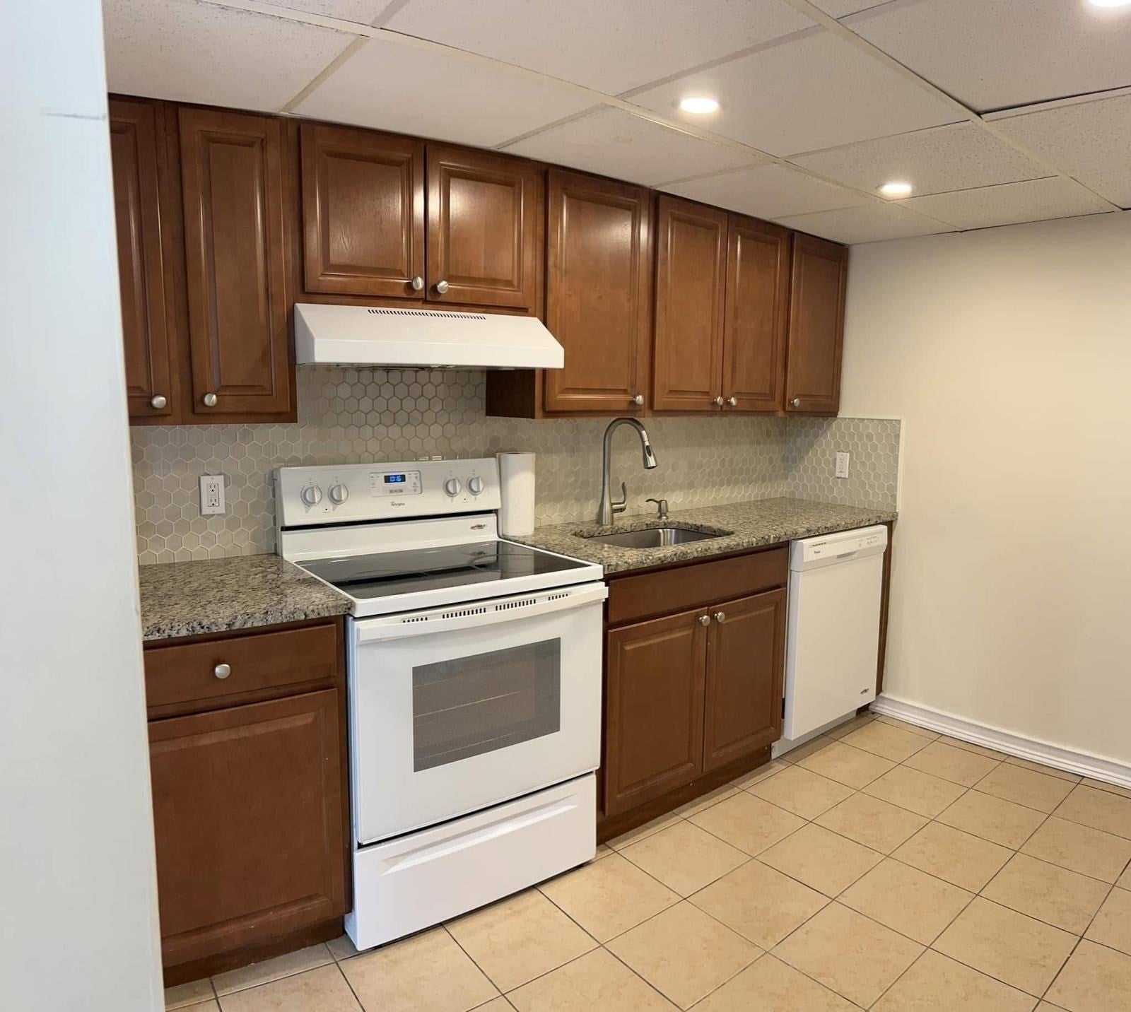 6 Shadowbrook Ln #34, Milford, MA, 6 Shadowbrook Ln #34, Milford, MA Photo #9
