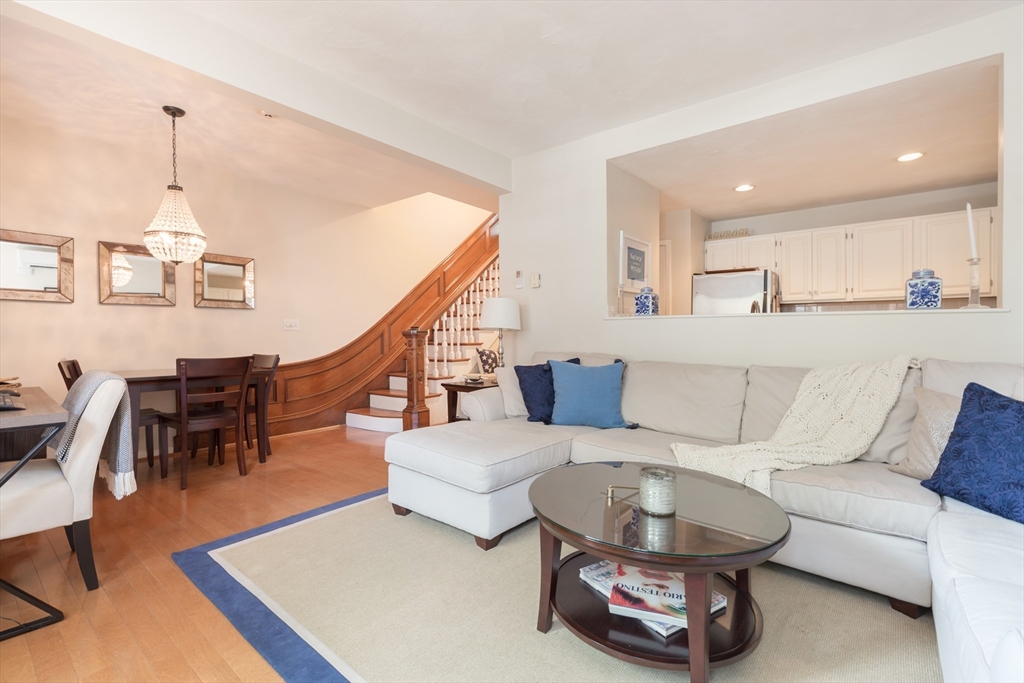 529 Columbus Ave 21