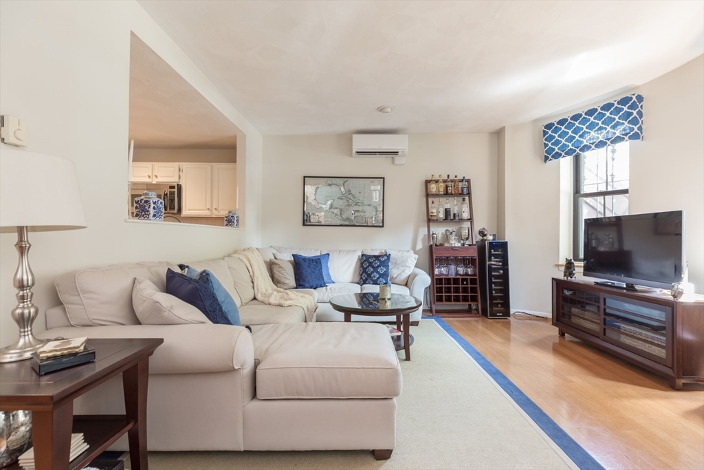 529 Columbus Ave 21