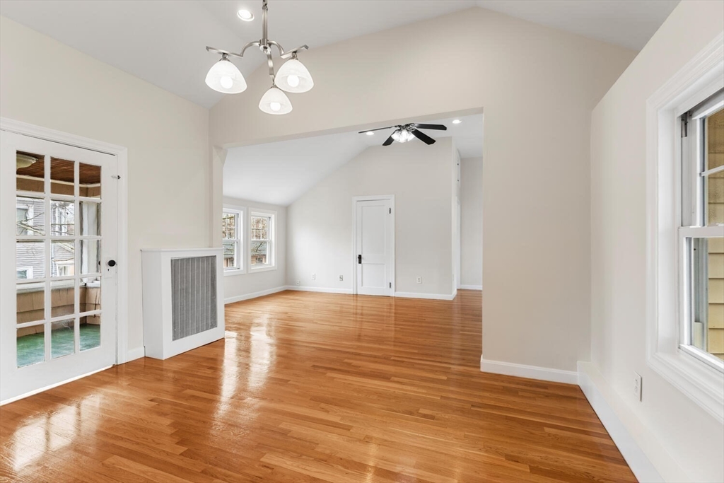 1088 Main Street 1088