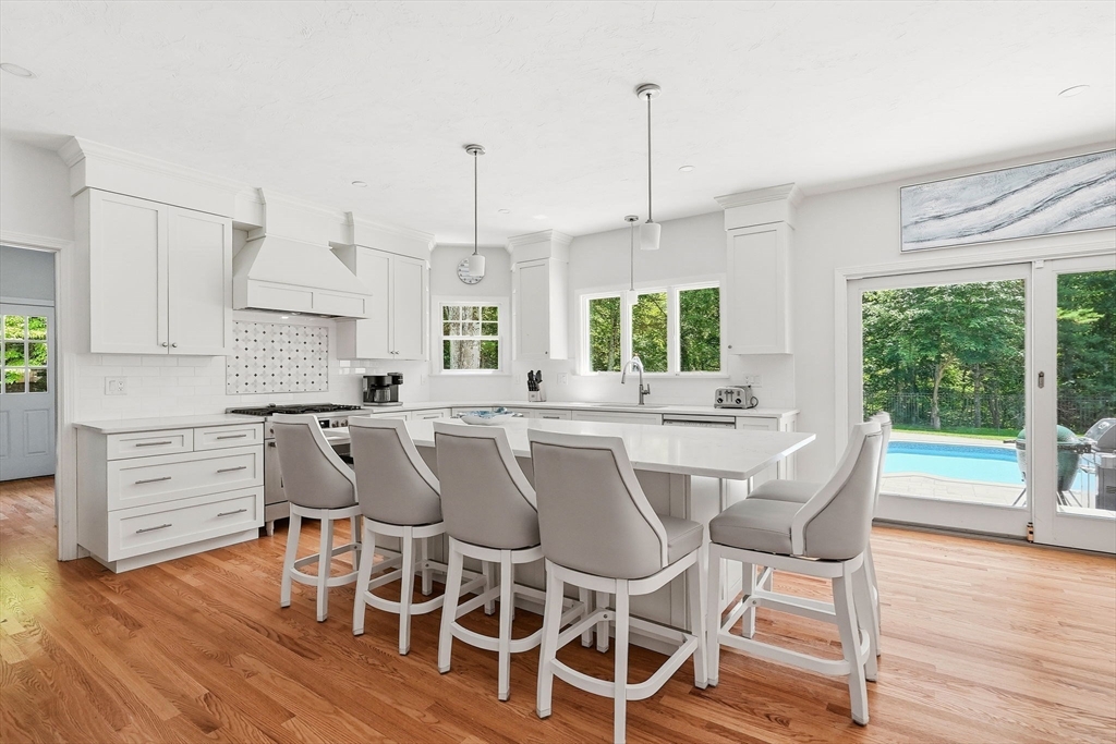 6 Nokomis Way