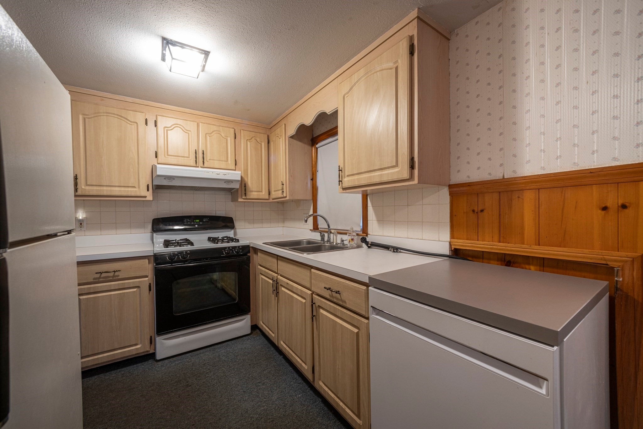 18 Lanen Ave, Groveland, MA Photo #6