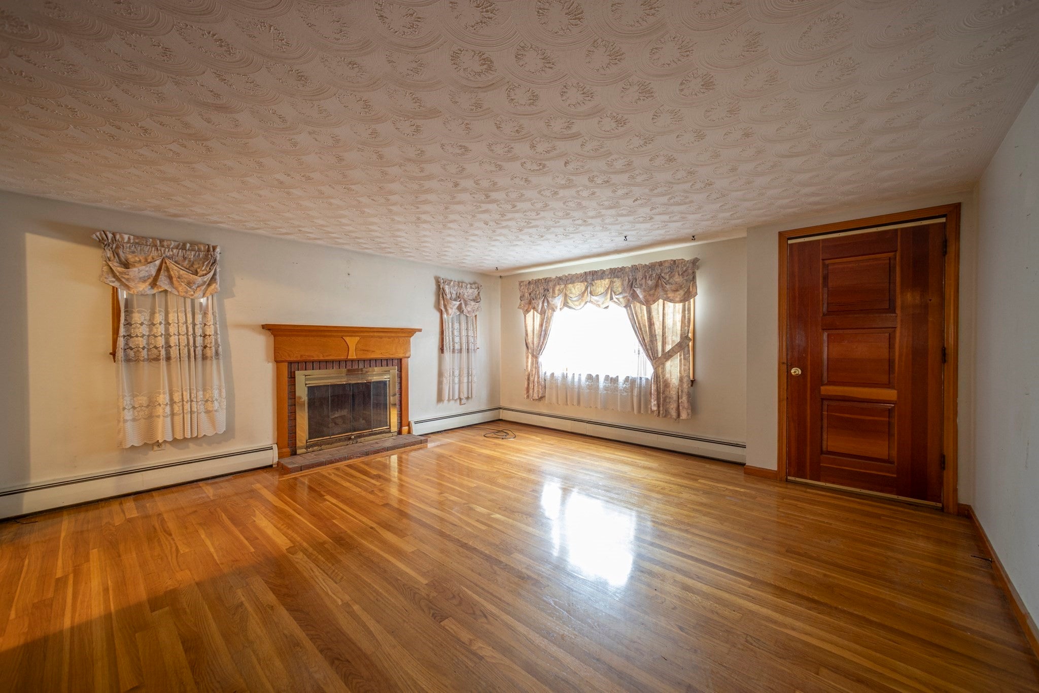 18 Lanen Ave, Groveland, MA Photo #14
