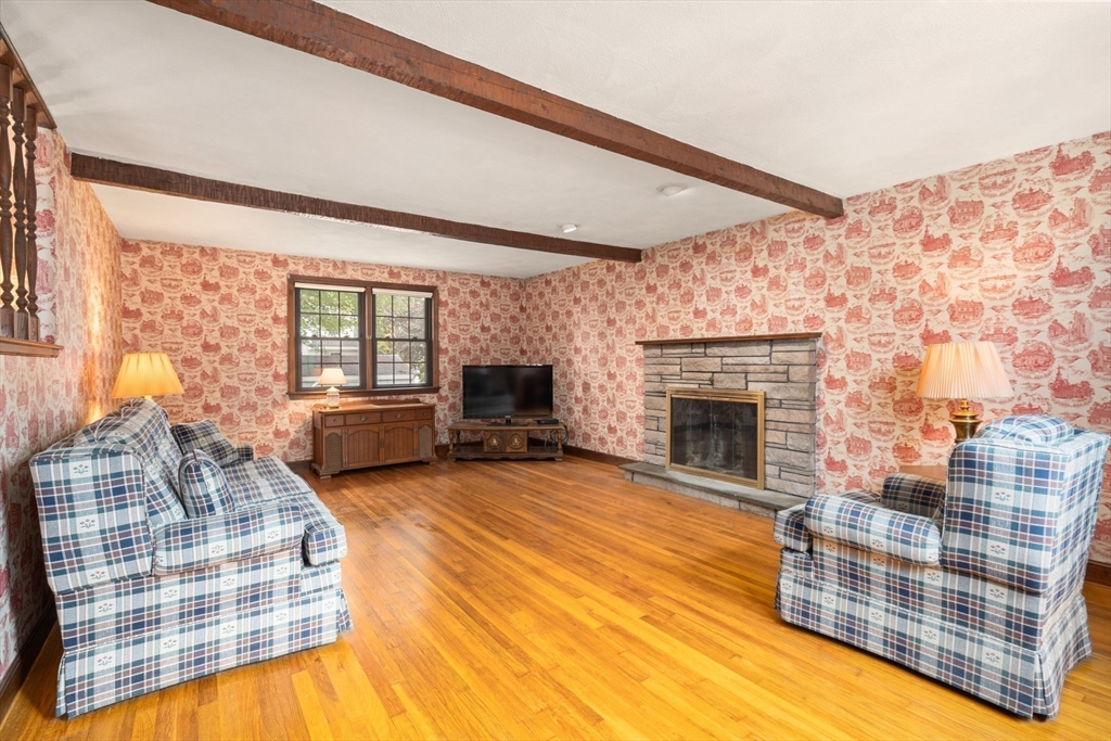 16 Winthrop Ave