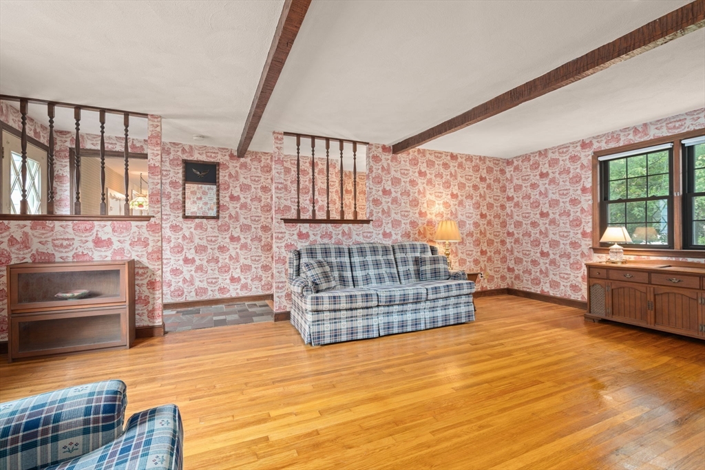 16 Winthrop Ave