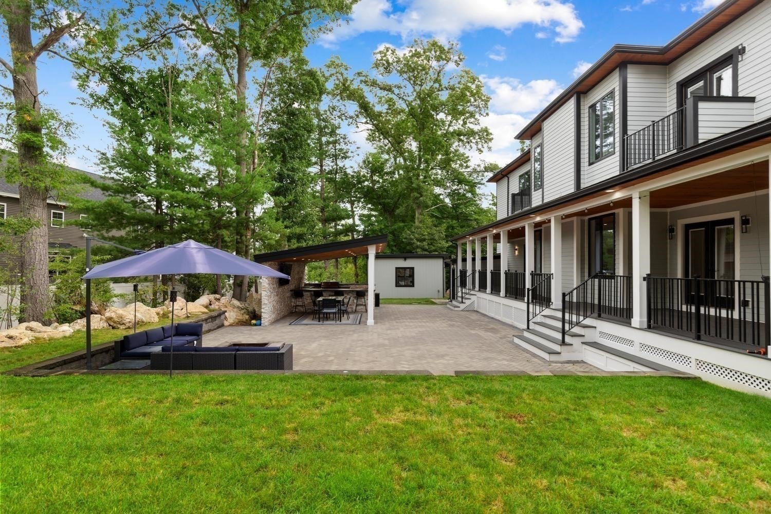 8 Jonathan Road, Burlington, MA Photo #42