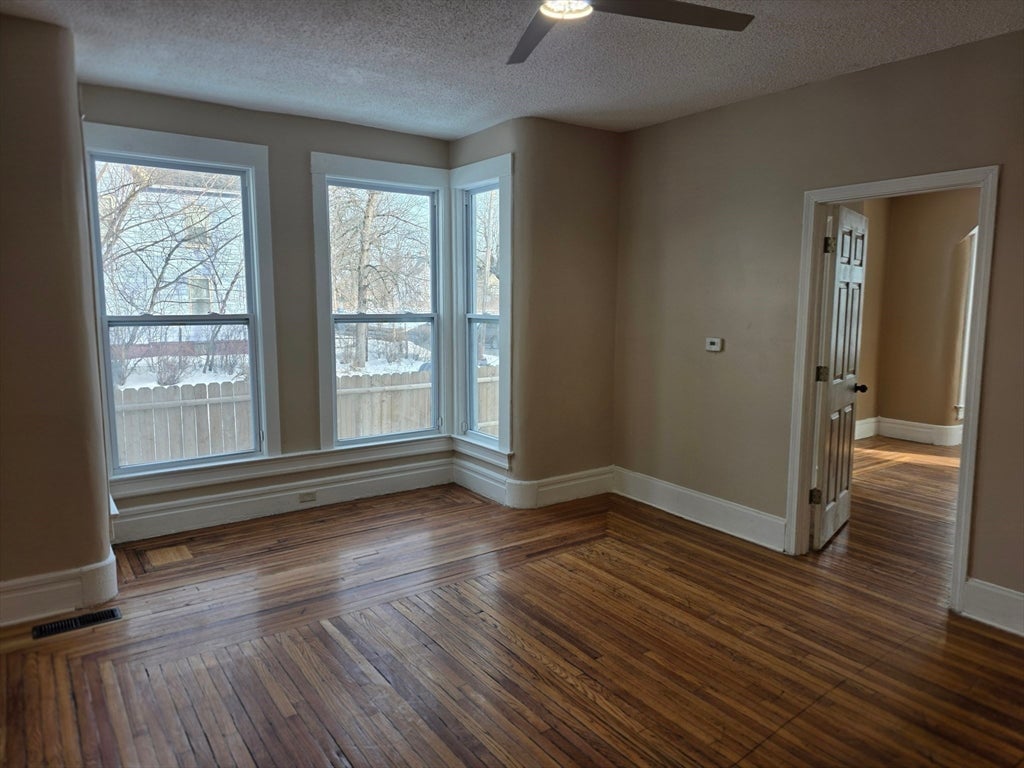 184 King St, Springfield, MA, 184 King St, Springfield, MA Photo #10